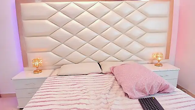 Snapshot of samanthaevans4 chatting on March 7, 11:27 pm samanthaevans4 online show from March 7, 11:27 pm