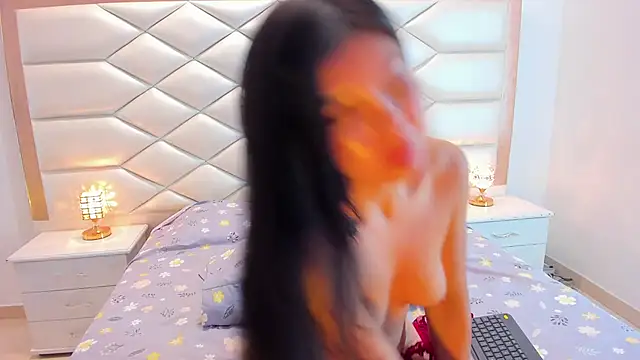 Snapshot of samanthaevans4 chatting on March 19, 11:14 pm samanthaevans4 online show from March 19, 11:14 pm