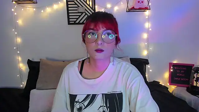 Dafne Moon online show from January 3, 1:48 am