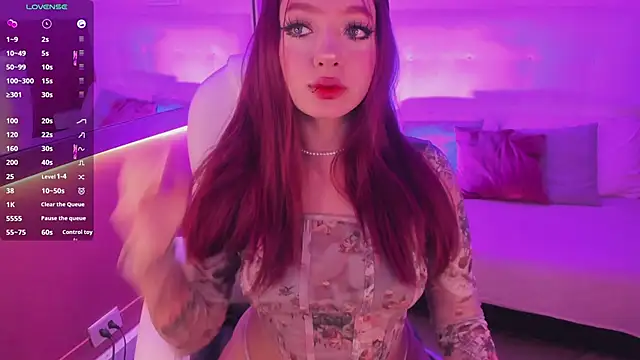 Snapshot of Kloe_Raize chatting on December 7, 10:28 pm Kloe Raize online show from December 7, 10:28 pm