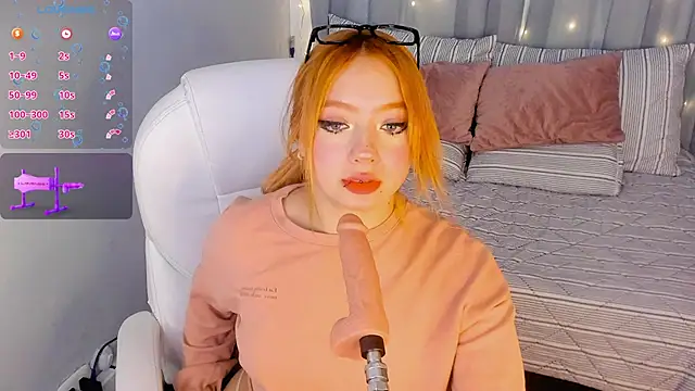 Snapshot of Kloe_Raize chatting on February 3, 10:43 pm Kloe Raize online show from February 3, 10:43 pm