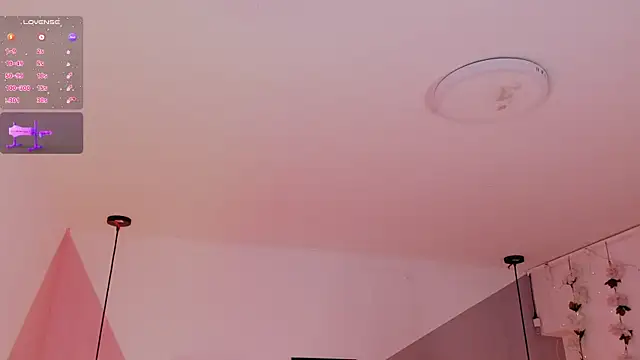 Snapshot of Kloe_Raize chatting on February 21, 10:37 pm Kloe Raize online show from February 21, 10:37 pm