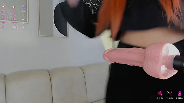 Snapshot of Kloe_Raize chatting on October 8, 6:44 am Kloe Raize online show from October 8, 6:44 am