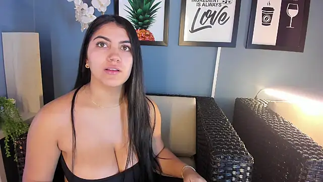 PaulinaDuarte online show from October 7, 12:02 pm