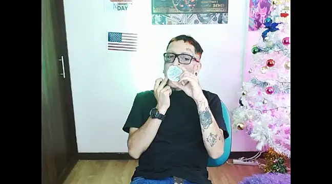 deivid estrada online show from December 2, 3:36 pm