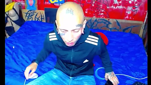 deivid estrada online show from September 18, 4:42 pm