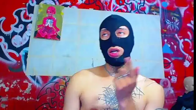 Snapshot of deivid_estrada chatting on June 10, 4:39 pm deivid estrada online show from June 10, 4:39 pm