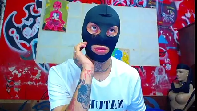 Snapshot of deivid_estrada chatting on June 17, 4:30 pm deivid estrada online show from June 17, 4:30 pm