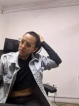 dalilla macherano online show from March 12, 8:31 pm