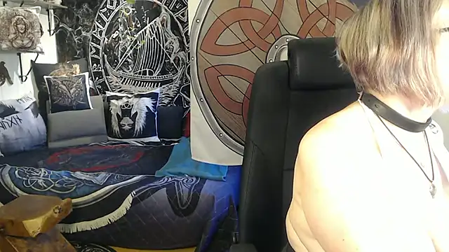 TittenMichelle online show from May 4, 5:58 am
