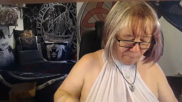 TittenMichelle online show from July 3, 7:15 am