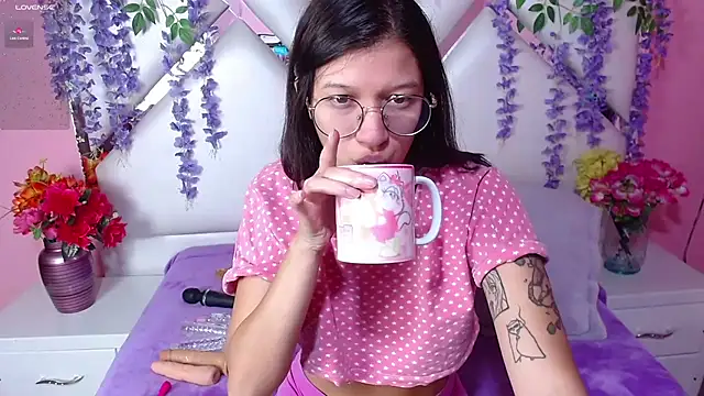 Perla Skinnyy online show from December 10, 2:16 am