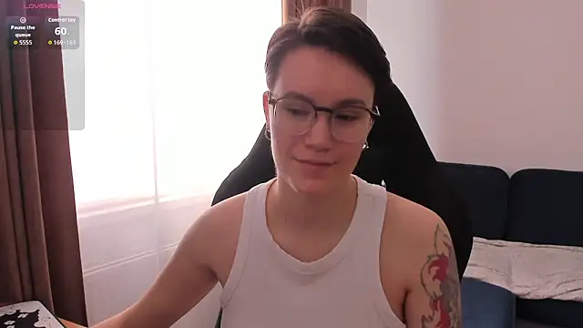 JessieFlower online show from April 4, 7:28 am