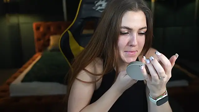 Snapshot of Grace_Fantasy chatting on December 22, 12:17 am Grace Fantasy online show from December 22, 12:17 am