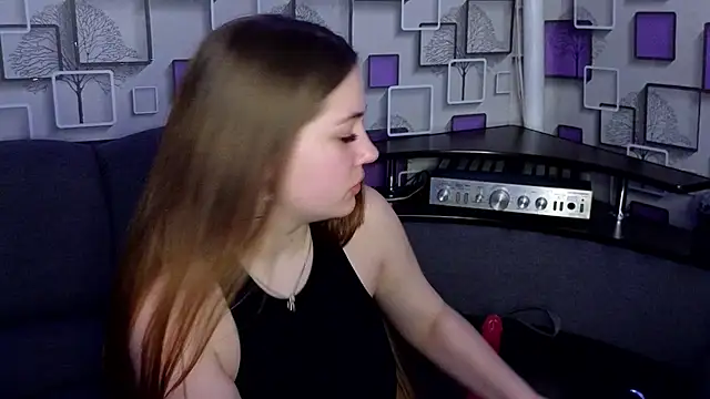 Snapshot of Grace_Fantasy chatting on February 11, 11:44 pm Grace Fantasy online show from February 11, 11:44 pm