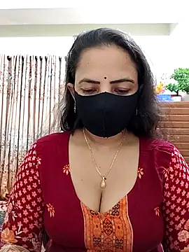 Snapshot of Payel-Sen chatting on October 28, 4:53 pm Payel-Sen online show from October 28, 4:53 pm