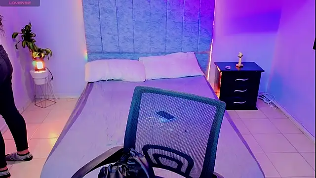 Lana stone  online show from November 25, 3:28 am