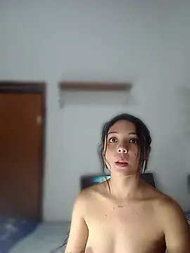 linzeysmith4 online show from July 15, 3:01 am