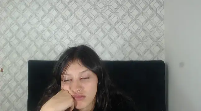 Emma-Wilson online show from February 18, 9:32 am