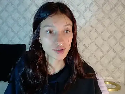 Emma-Wilson online show from February 28, 4:41 pm