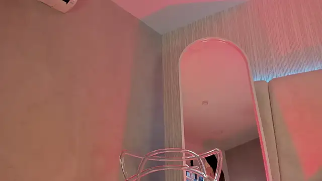 MALENA-ANGEL online show from November 20, 8:30 pm