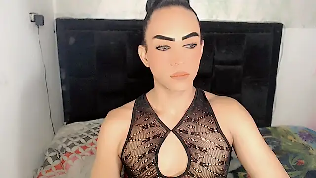 Snapshot of Michell_Queen chatting on April 4, 9:34 pm Michell Queen online show from April 4, 9:34 pm