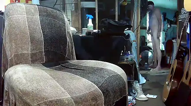 Snapshot of lustfan69 chatting on March 11, 6:19 pm lustfan69 online show from March 11, 6:19 pm