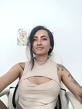 Snapshot of paula_brunette chatting on December 18, 5:59 am paula brunette online show from December 18, 5:59 am