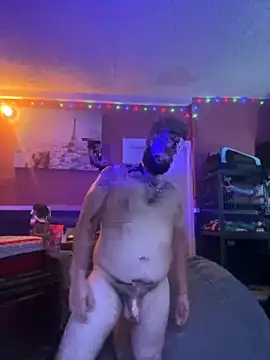 Snapshot of bigdickgio6923 chatting on September 24, 5:11 am bigdickgio6923 online show from September 24, 5:11 am