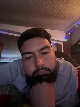 Snapshot of bigdickgio6923 chatting on February 14, 7:10 pm bigdickgio6923 online show from February 14, 7:10 pm