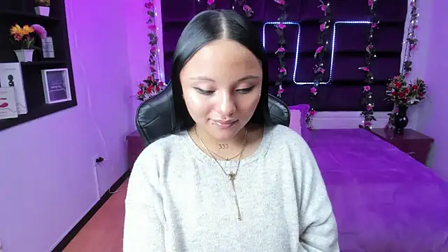 Snapshot of sweelanna__ chatting on January 24, 6:46 am sweelanna   online show from January 24, 6:46 am