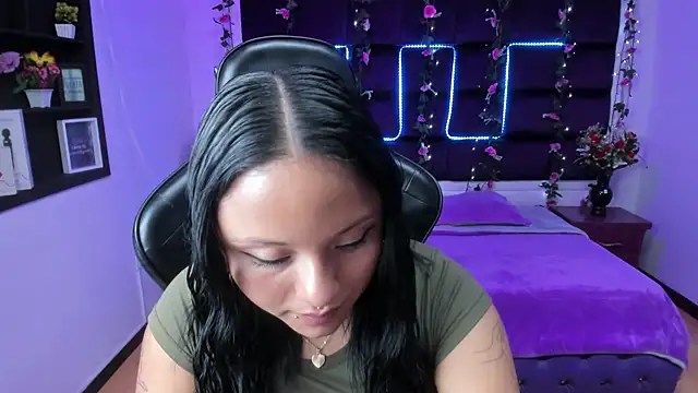 Snapshot of sweelanna__ chatting on February 26, 4:58 am sweelanna   online show from February 26, 4:58 am