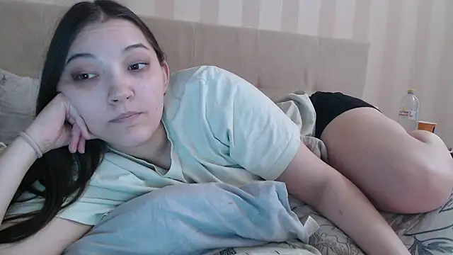 Snapshot of AlisaDevis chatting on March 29, 11:10 am AlisaDevis online show from March 29, 11:10 am