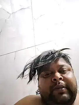 Snapshot of julywwrt chatting on March 18, 2:47 am julywwrt online show from March 18, 2:47 am