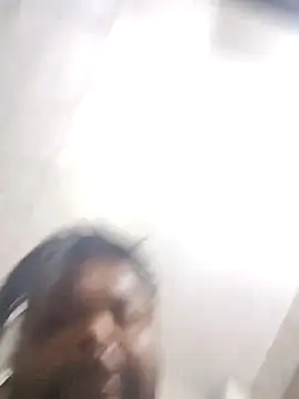 Snapshot of julywwrt chatting on March 24, 3:11 am julywwrt online show from March 24, 3:11 am