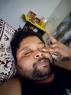 Snapshot of julywwrt chatting on March 31, 9:48 pm julywwrt online show from March 31, 9:48 pm