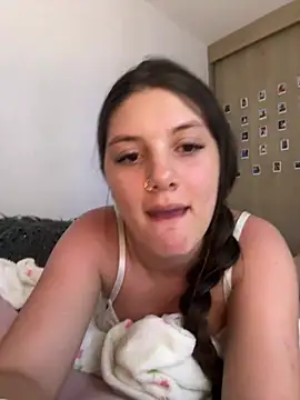 Snapshot of EmilyS__ chatting on March 14, 7:37 am EmilyS online show from March 14, 7:37 am