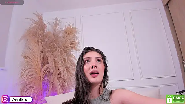 EmilyS   online show from May 16, 7:56 pm