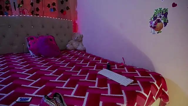 Snapshot of ashlei_ chatting on December 8, 4:07 pm ashlei online show from December 8, 4:07 pm