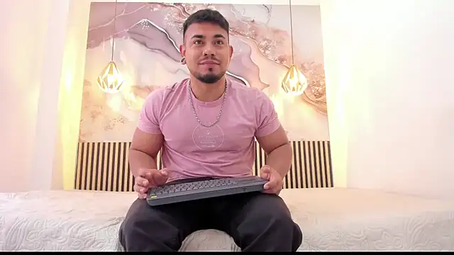 Snapshot of BrianMalonee chatting on October 11, 12:47 pm BrianMalonee online show from October 11, 12:47 pm