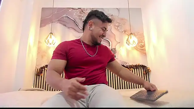 Snapshot of BrianMalonee chatting on October 22, 12:16 pm BrianMalonee online show from October 22, 12:16 pm