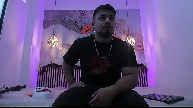 Snapshot of BrianMalonee chatting on October 29, 12:18 pm BrianMalonee online show from October 29, 12:18 pm