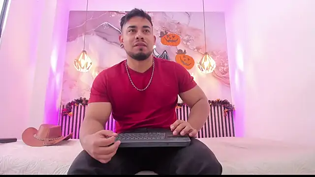 Snapshot of BrianMalonee chatting on October 30, 12:06 pm BrianMalonee online show from October 30, 12:06 pm