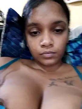 Indianqueen03 online show from March 4, 7:09 pm