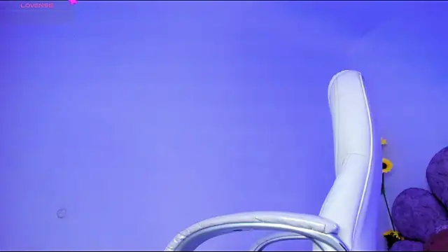 emma myers18 online show from March 6, 9:58 am