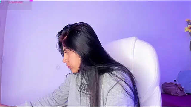 emma myers18 online show from March 15, 8:48 am