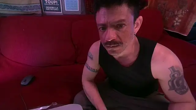 Snapshot of Tony_Torrente chatting on March 18, 8:23 pm Tony Torrente online show from March 18, 8:23 pm