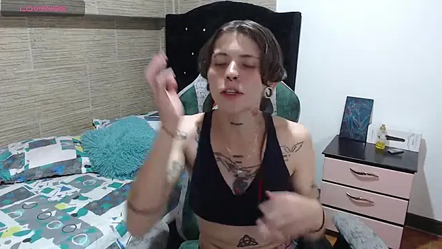 pretty cristal69 online show from December 14, 10:39 pm