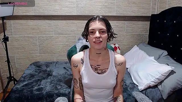 pretty cristal69 online show from February 26, 10:31 pm