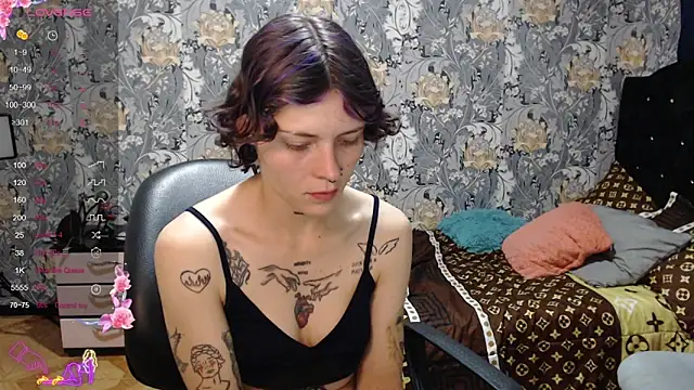 pretty cristal69 online show from April 23, 11:18 pm